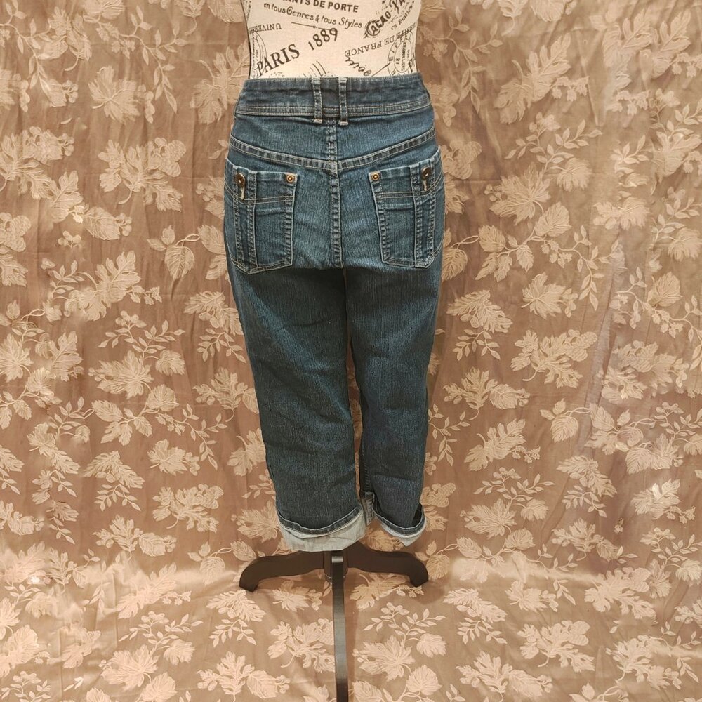 Chico's Platinum Denim Capris, Size 1 (M/8), Excellent Used Condition! (EUC) - Picture 2 of 5